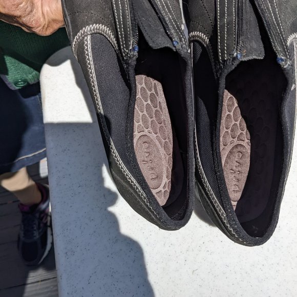 Privo by Clarks women’s slip on Shoes black comfortable sneakers flats zipper - Picture 4 of 12